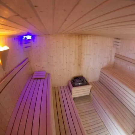 Holiday home Rezydencja Kwiatano Grzybowo (West Pomeranian)